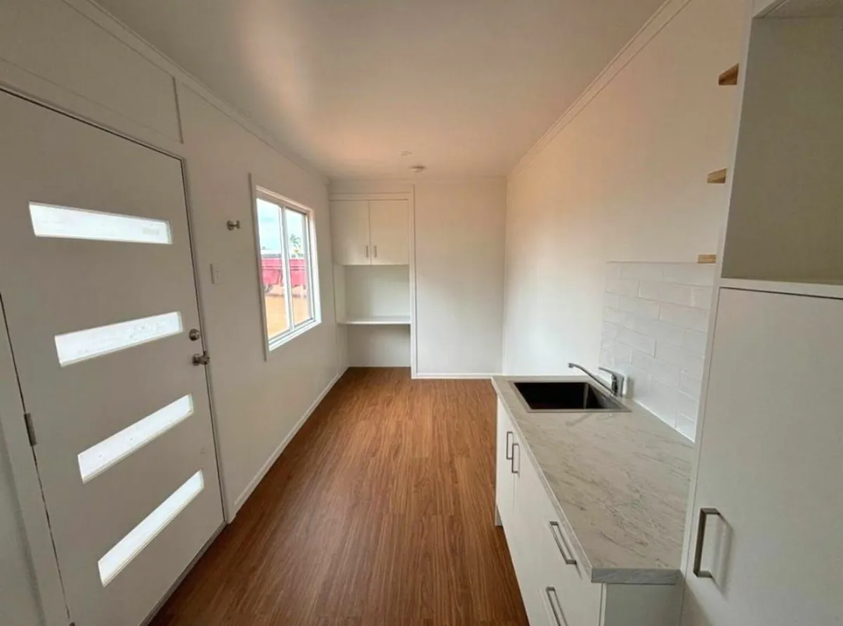 Container home - garden room, home office, bedroom - Image 4