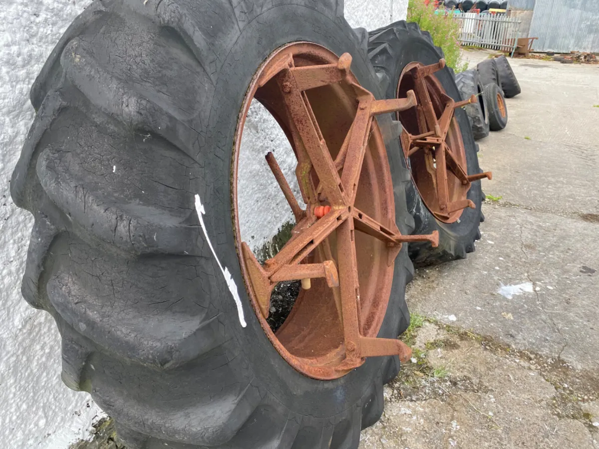 16.9 38 dual wheels - Image 1