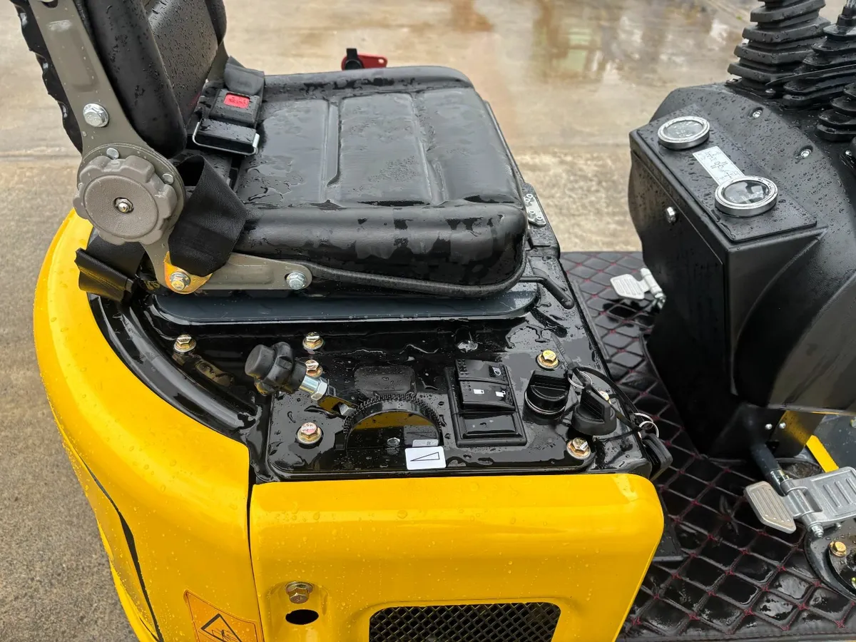 Rippa R319... Diesel 1 Ton Excavator... - Image 3