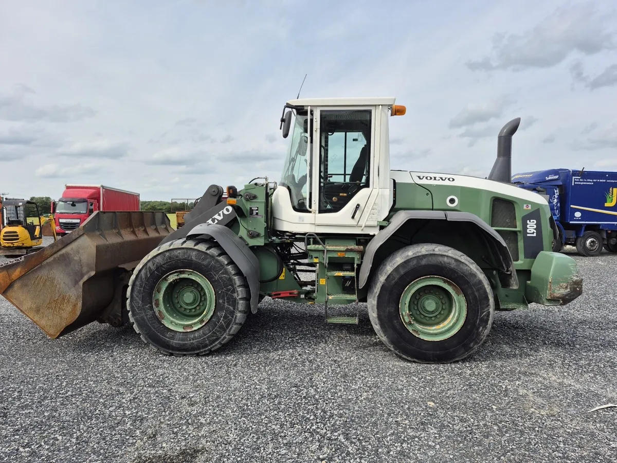 Volvo L90G - Image 2