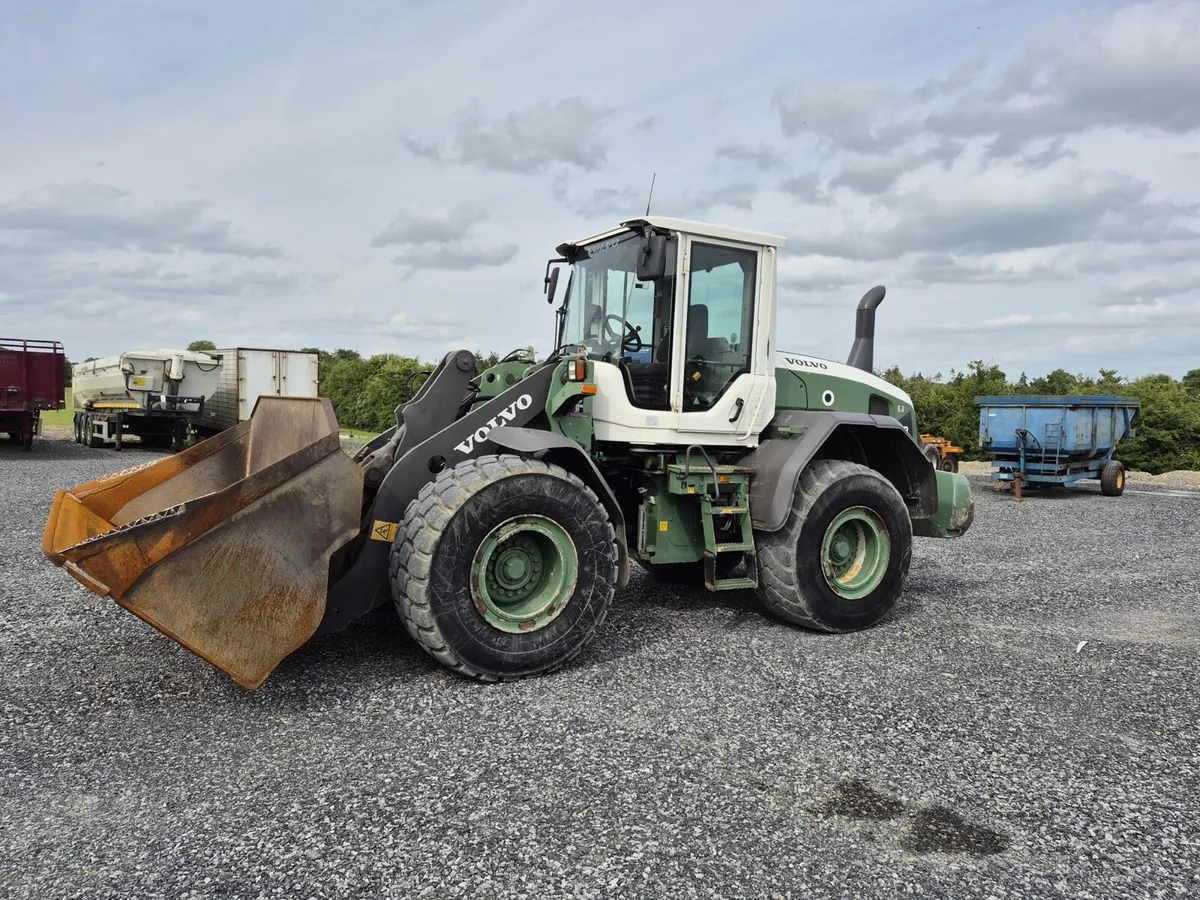 Volvo L90G - Image 4