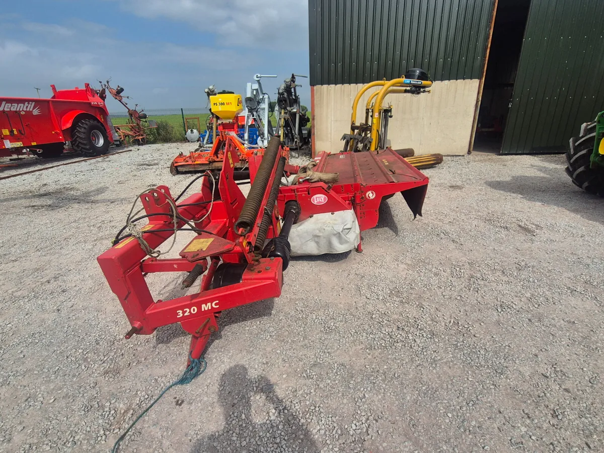 Lely 320 mower - Image 2