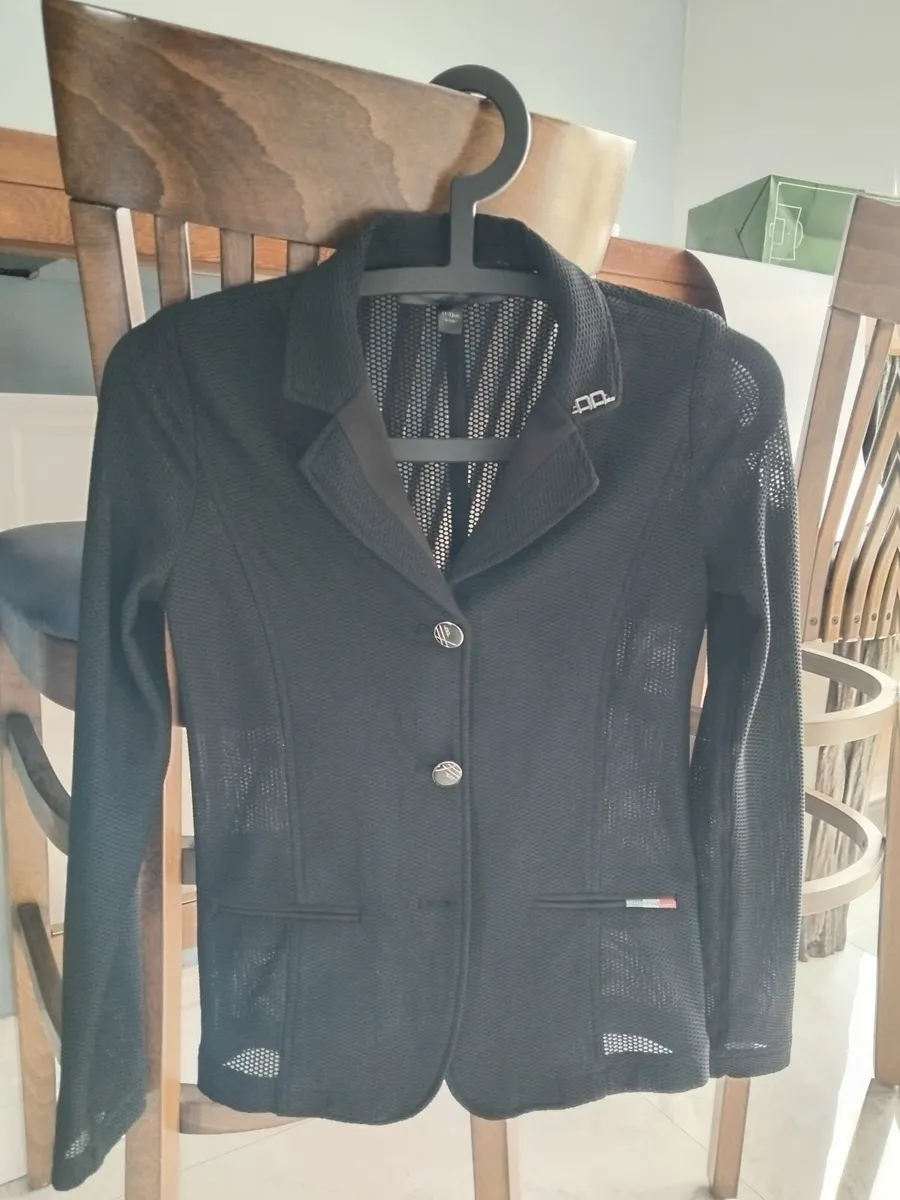 2 Kids Showjumping Jackets - Image 1