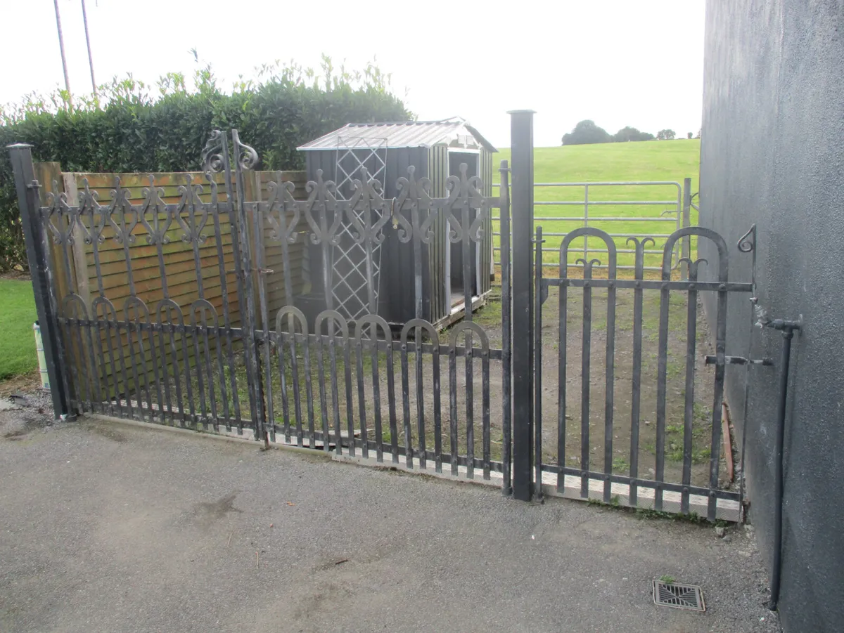 antique gates 9 ft 5 wide - Image 4