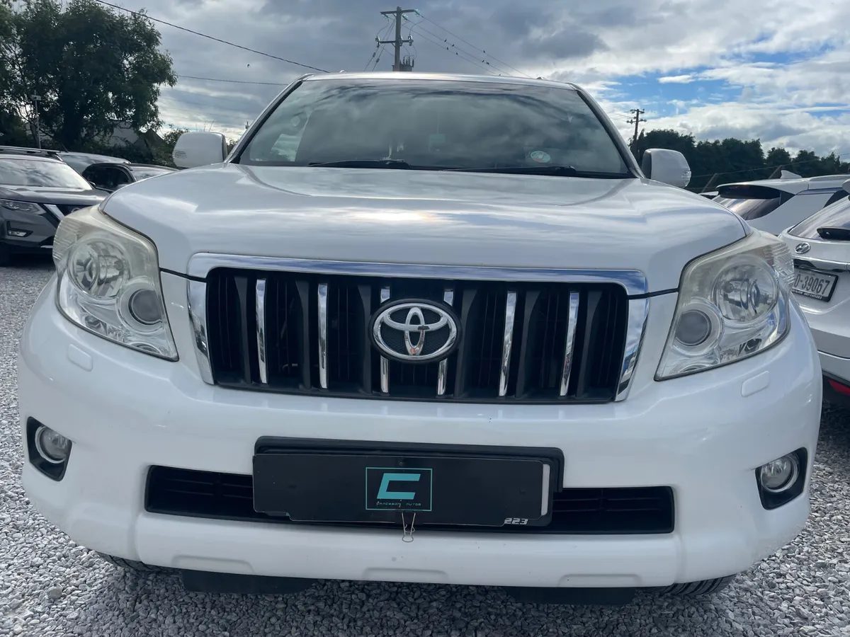 Toyota Land Cruiser Auto - Image 3