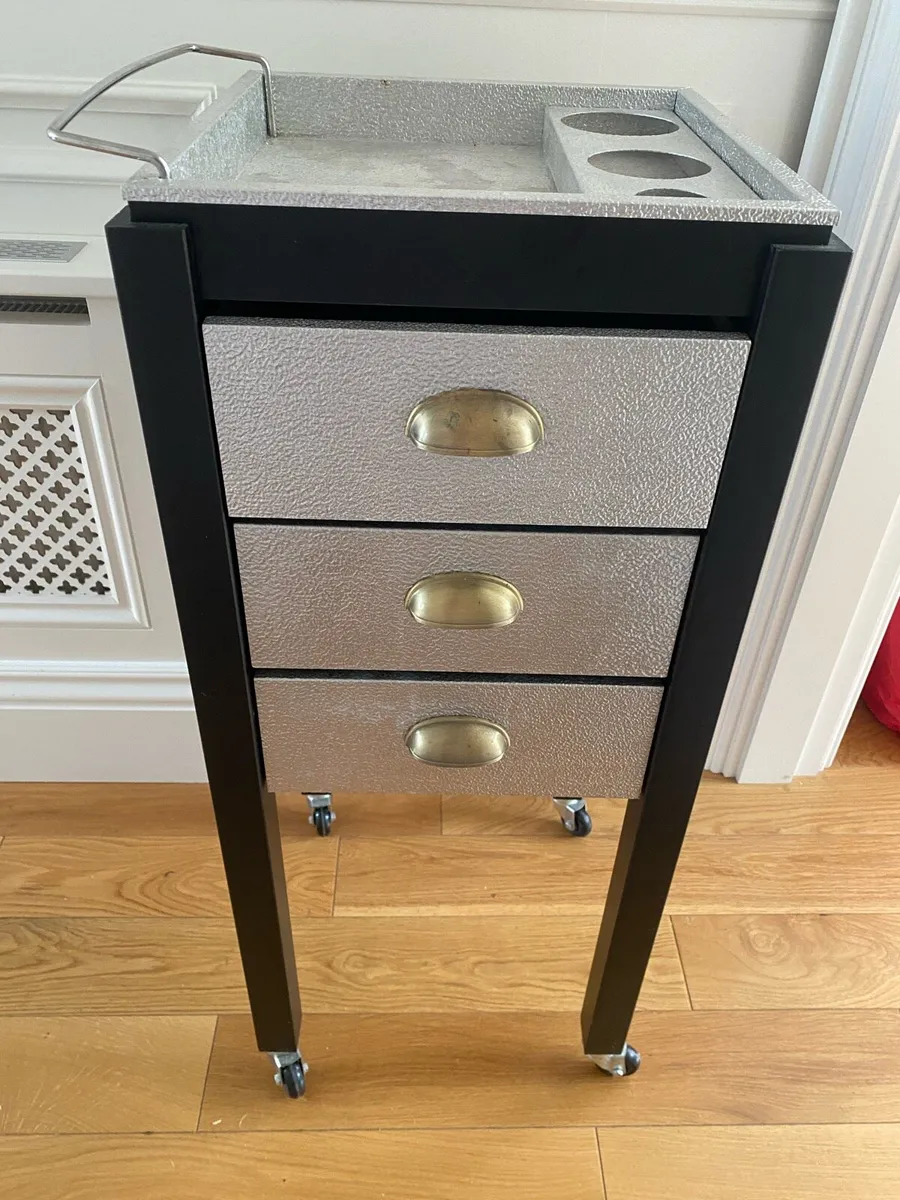 Hairdressing Trolley - Image 1