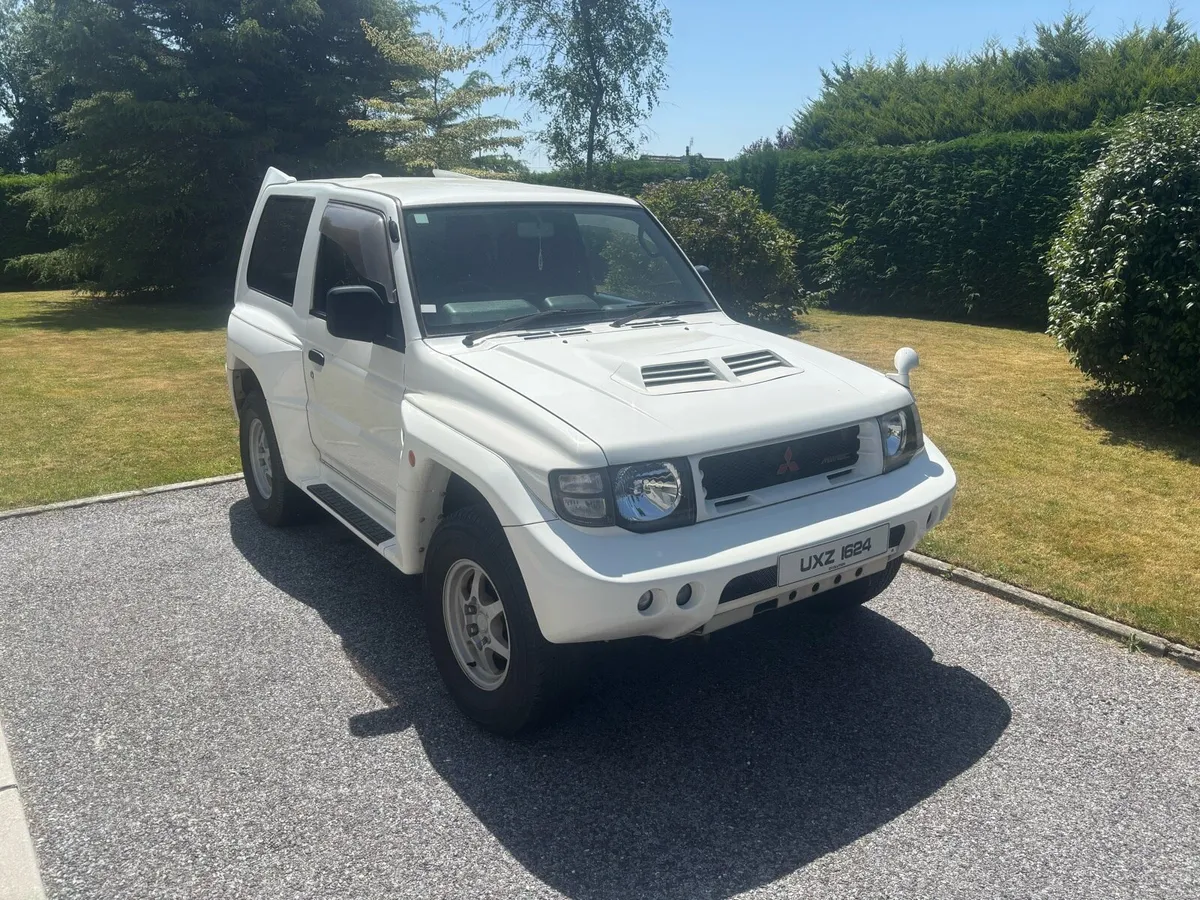 Mitsubishi Pajero Evolution - Image 1