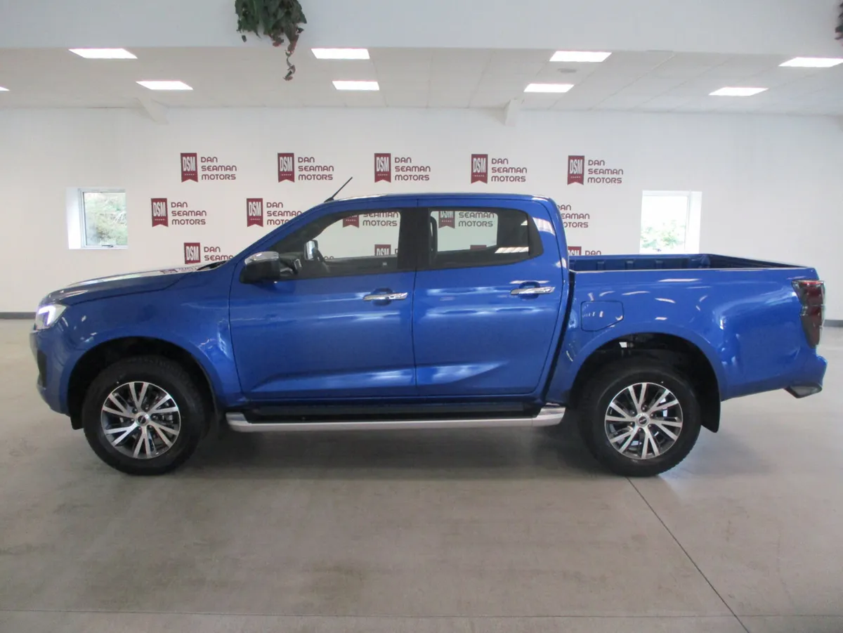 ISUZU D-MAX LS AUTON CREW CAB PICK UP - Image 1