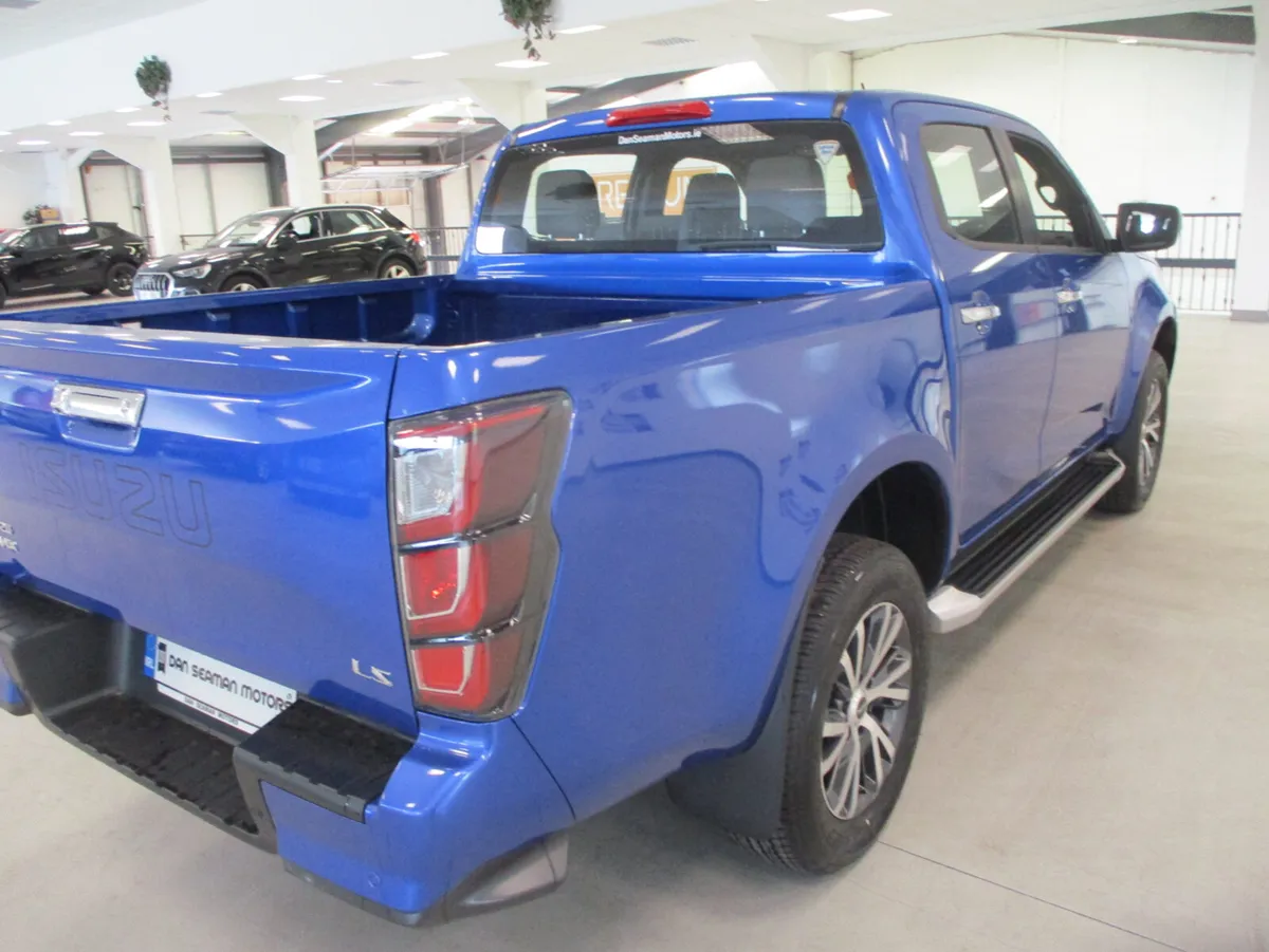 ISUZU D-MAX LS AUTON CREW CAB PICK UP - Image 4