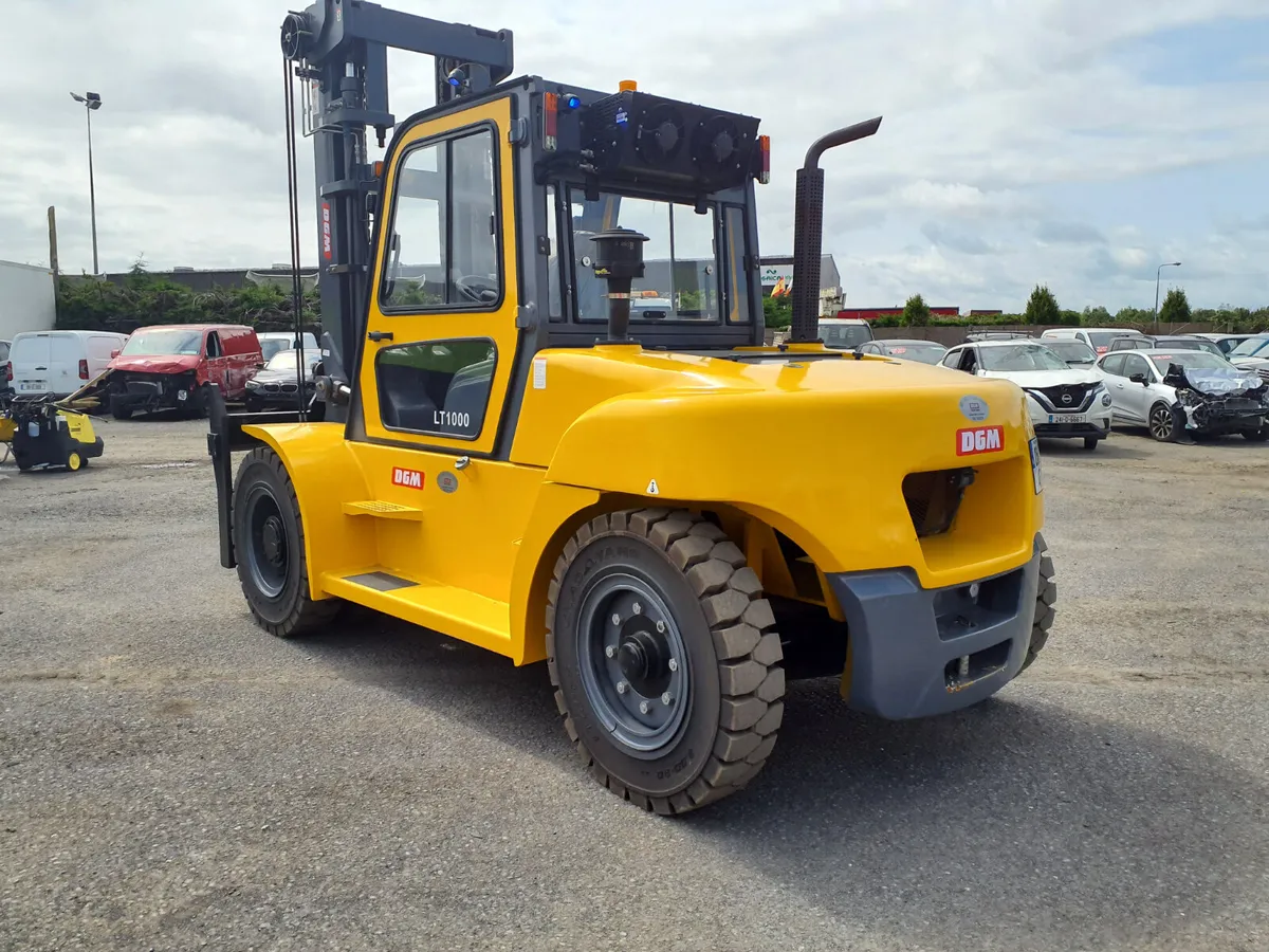 2025 DGM 10 TONNE forklift - Image 2