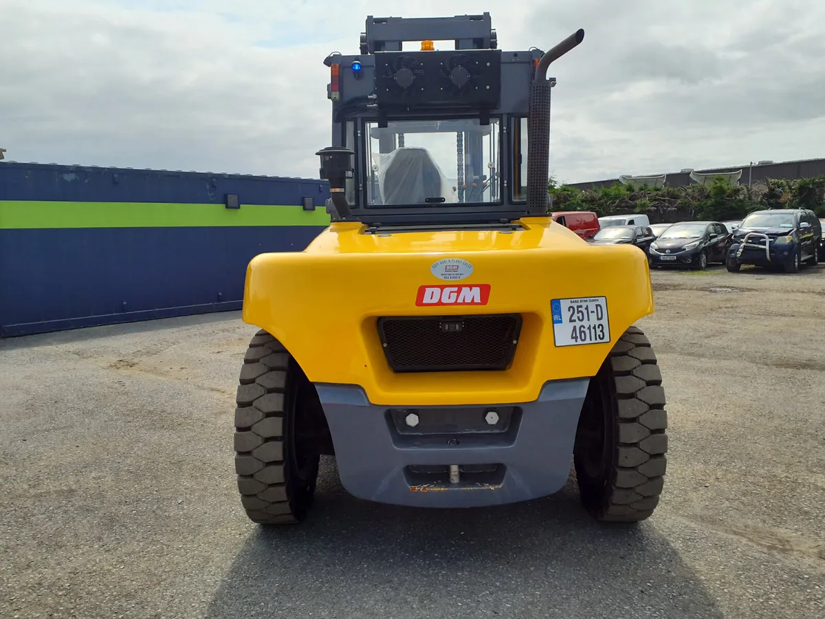 2025 DGM 10 TONNE forklift - Image 4