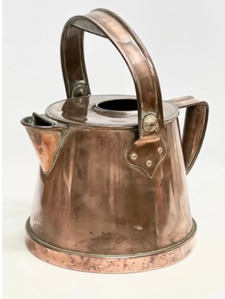 Antique copper hot water carrier. - Image 2