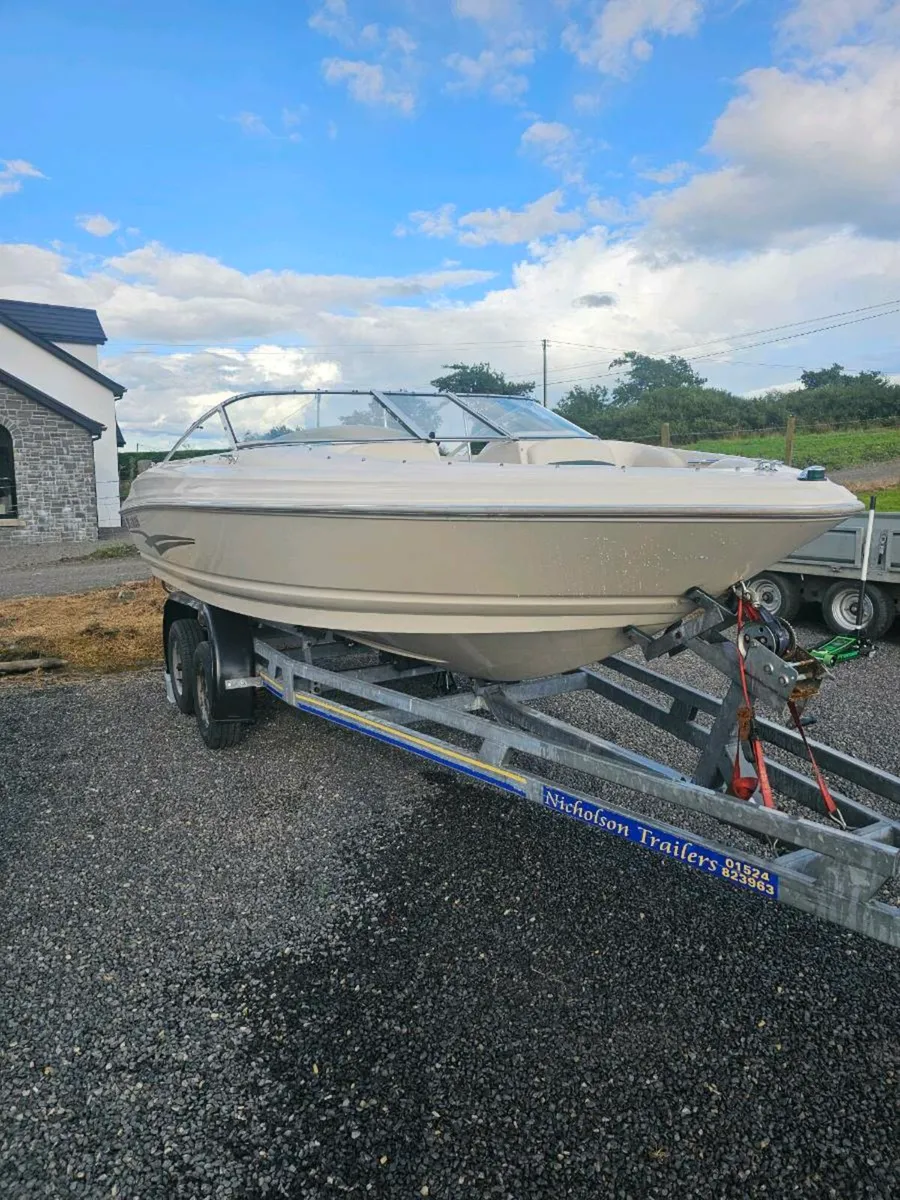 Larson 180 SEI Bowrider speedboat boat - Image 2