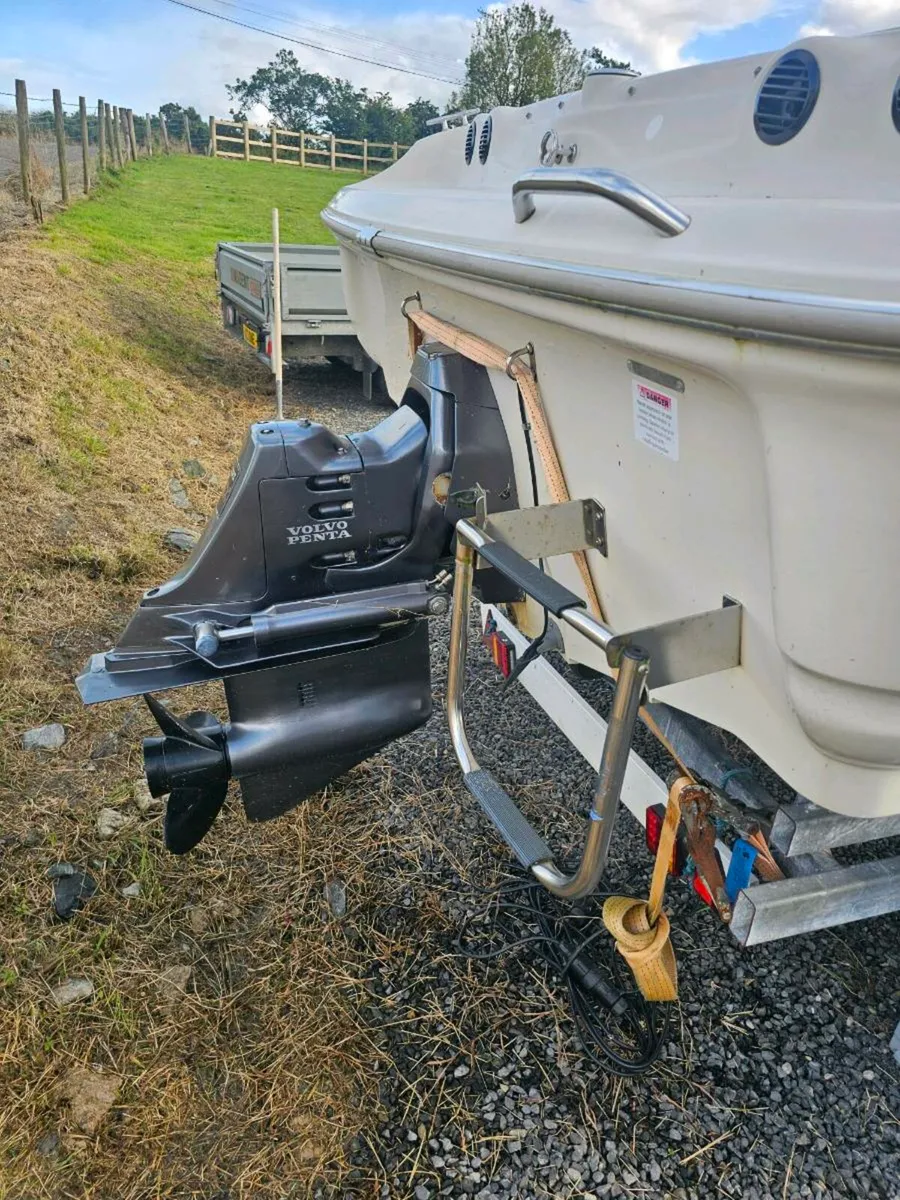 Larson 180 SEI Bowrider speedboat boat - Image 4