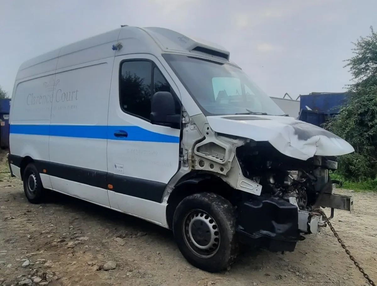 2021 Mercedes Sprinter For Dismantling - Image 2