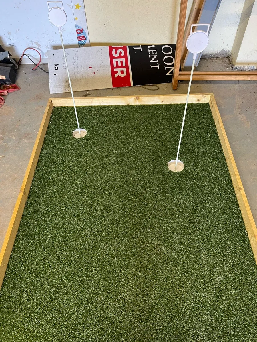 Putting green - Image 2
