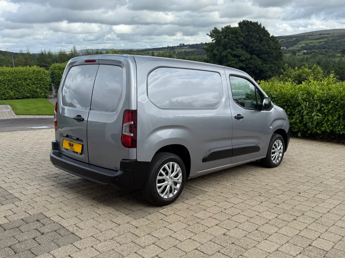 2021 (212reg) Citroen Berlingo Enterprise 1.5hdi - Image 4