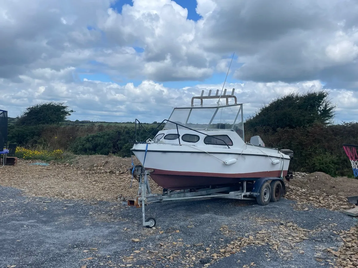 Fishing boat - Image 1
