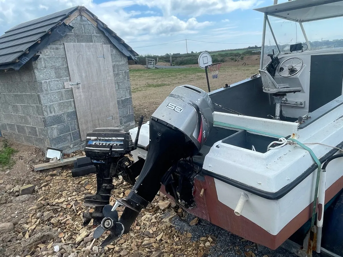 Fishing boat - Image 4