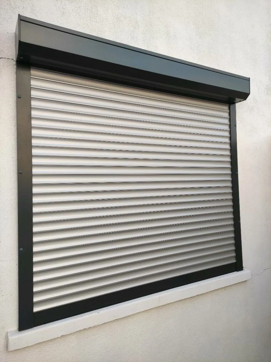 Aluminium roller shutter Garage door - Image 1