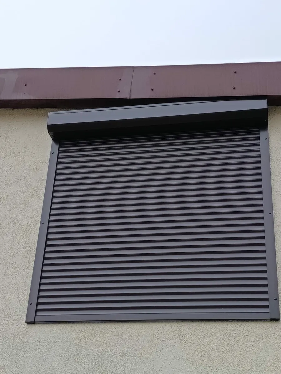 Aluminium roller shutter Garage door - Image 2