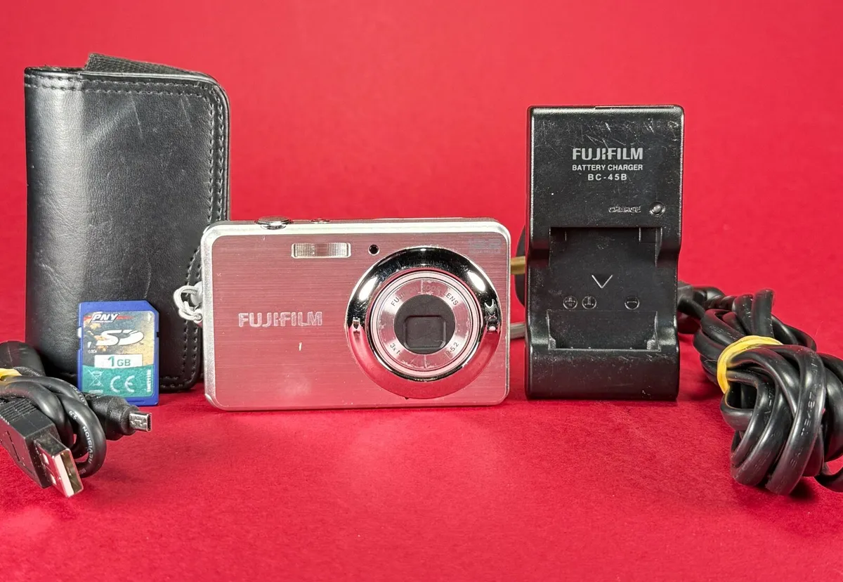Fujifilm Digital Camera FinePix J38 12.2MP - Image 1
