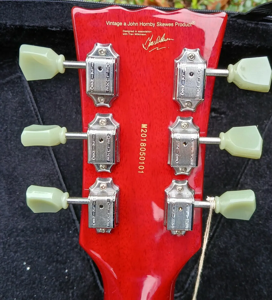 Electric Guitar - Image 1