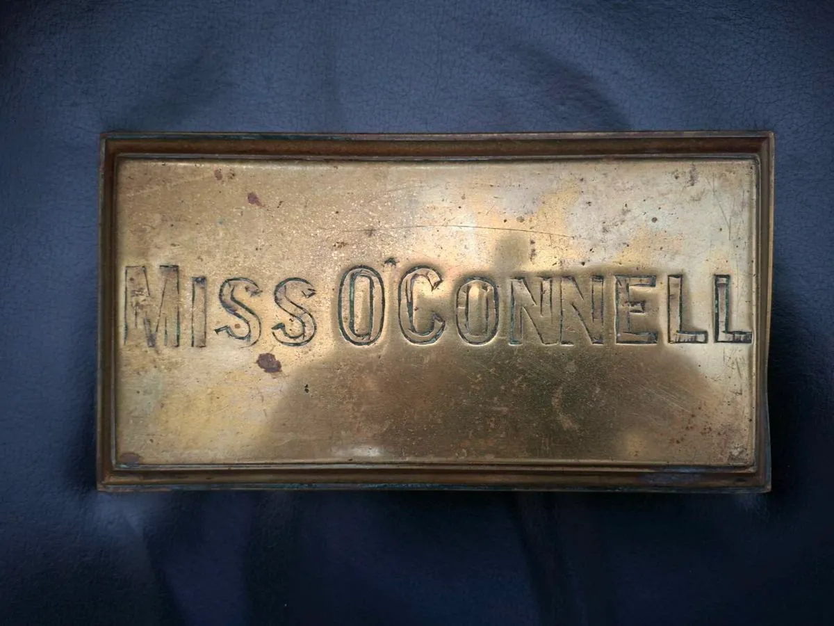 Antique Brass name plaque - Image 2