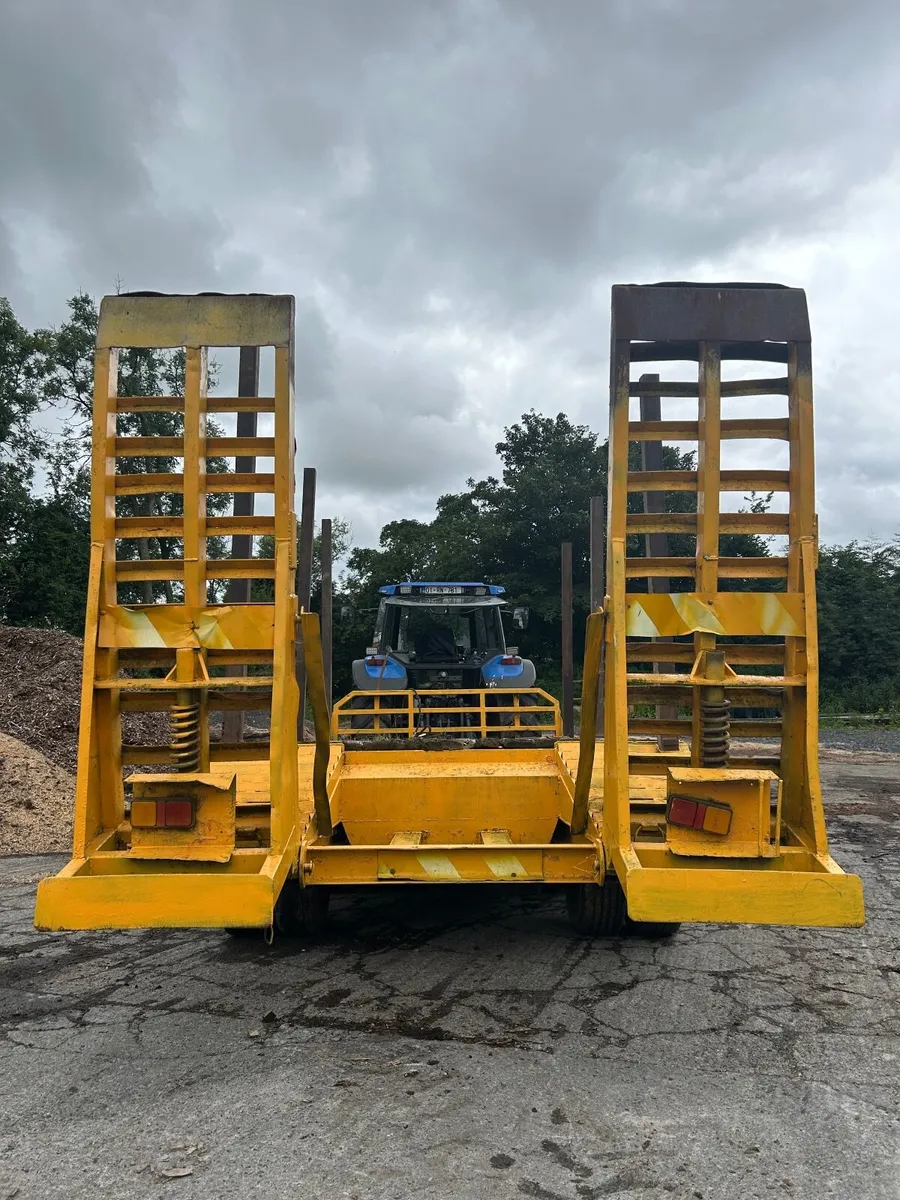 Low loader - Image 2