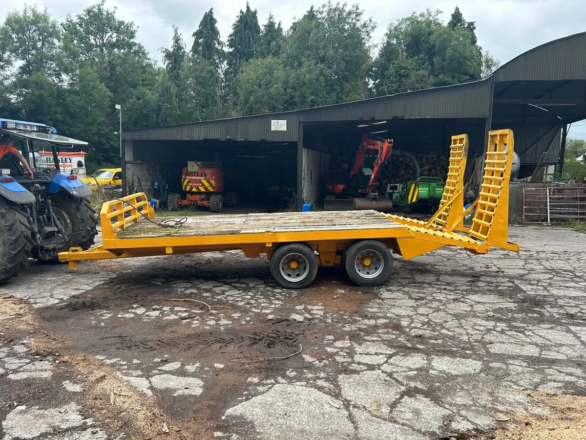 Low loader - Image 1