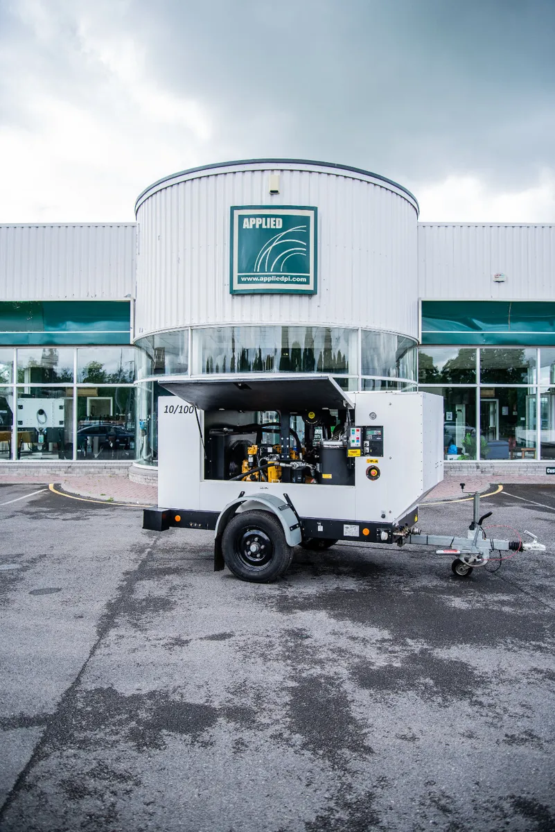 Diesel Air Compressor - 350 CFM - Caterpillar - Image 1