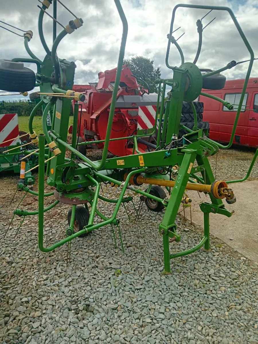 Krone tosser - Image 1