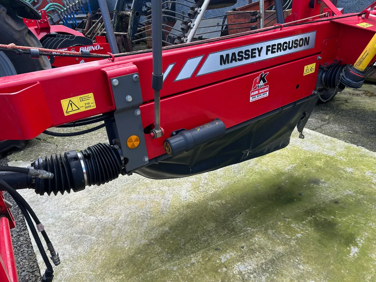 Massey Ferguson 20ft Rake - Image 3
