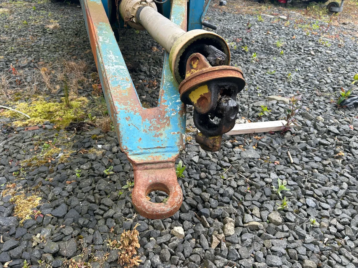 Bunning 105 Classic Dung Spreader - Image 3