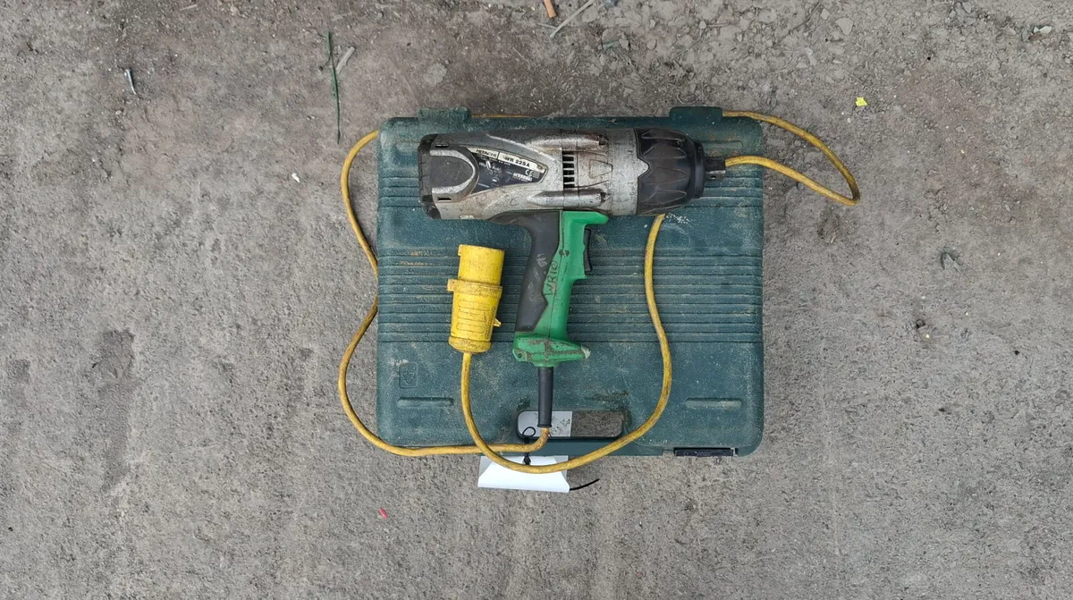 Hitachi Impact Wrench – 110V - Image 1