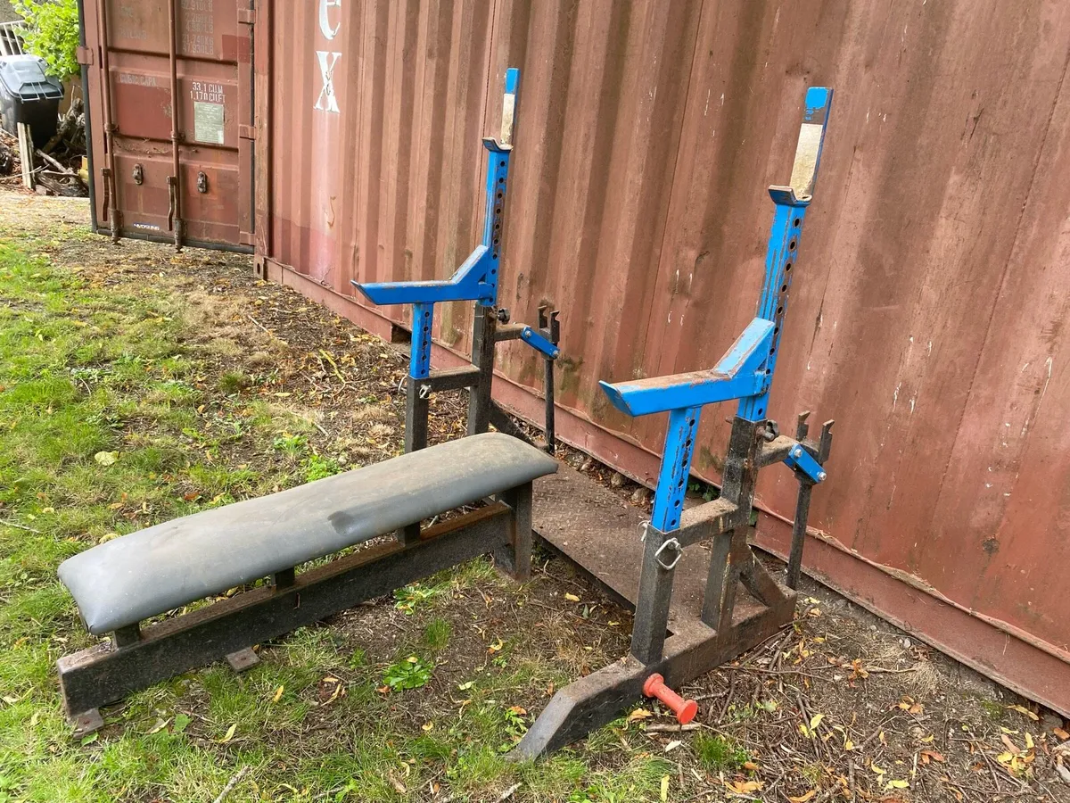 Heavy duty commercial weight bench - Image 1