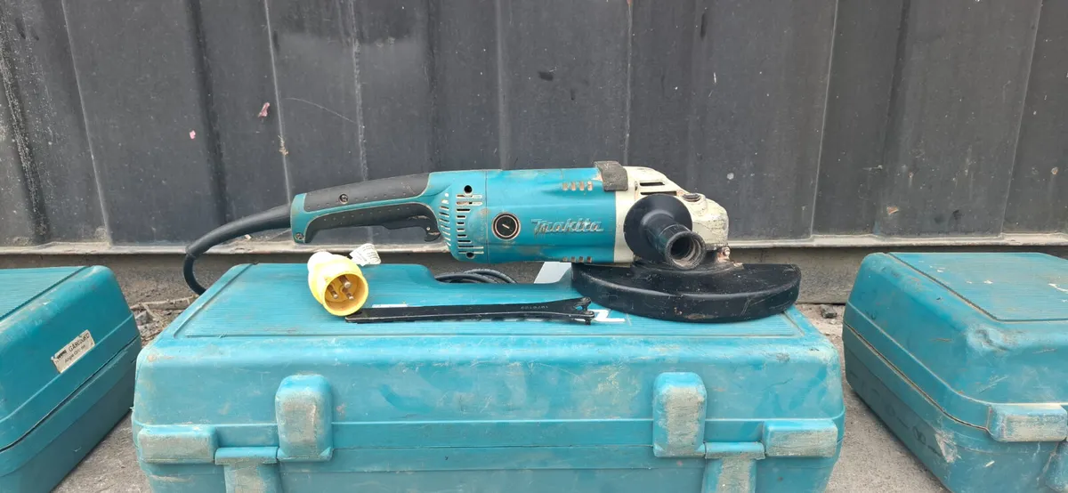 Makita GA9020 Angle Grinder – 9" | 110V | - Image 1