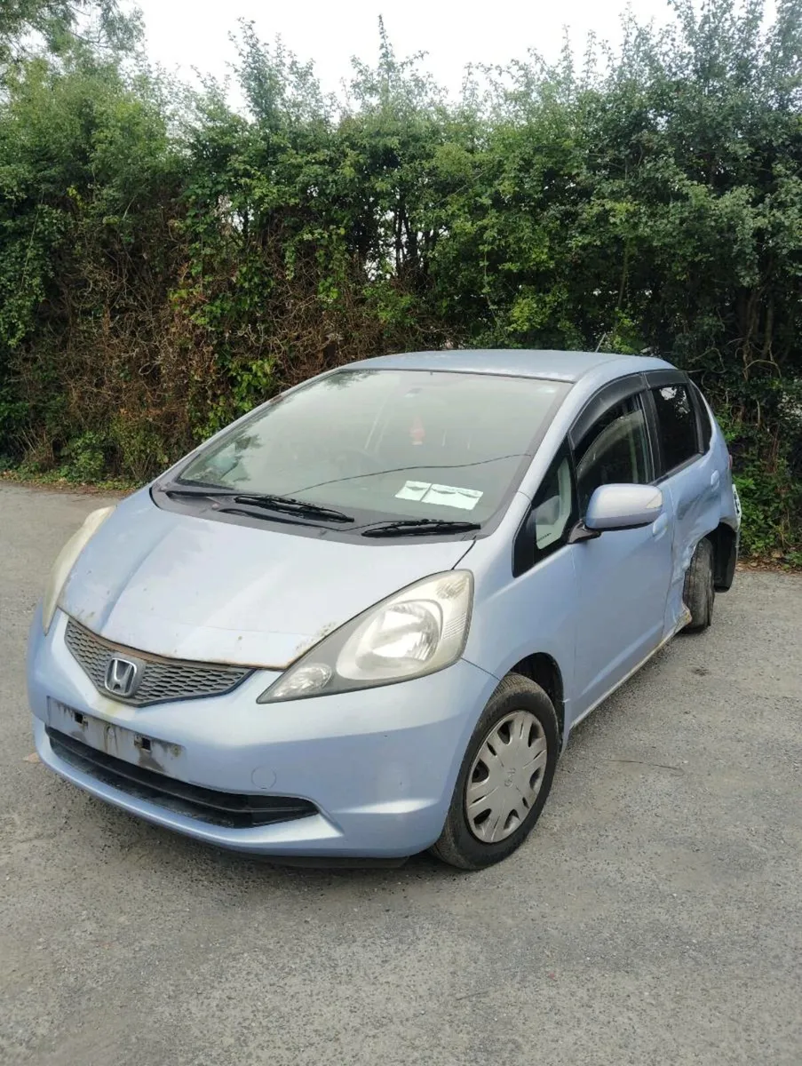 Breaking honda fit 2008 automatic - Image 1