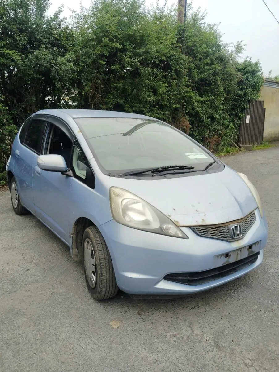 Breaking honda fit 2008 automatic - Image 2