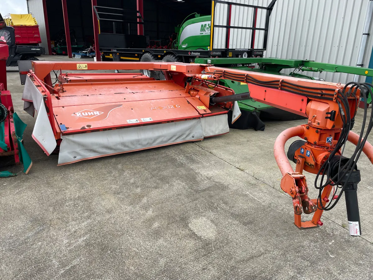 Kuhn FC302G Conditioner Mower - Image 1