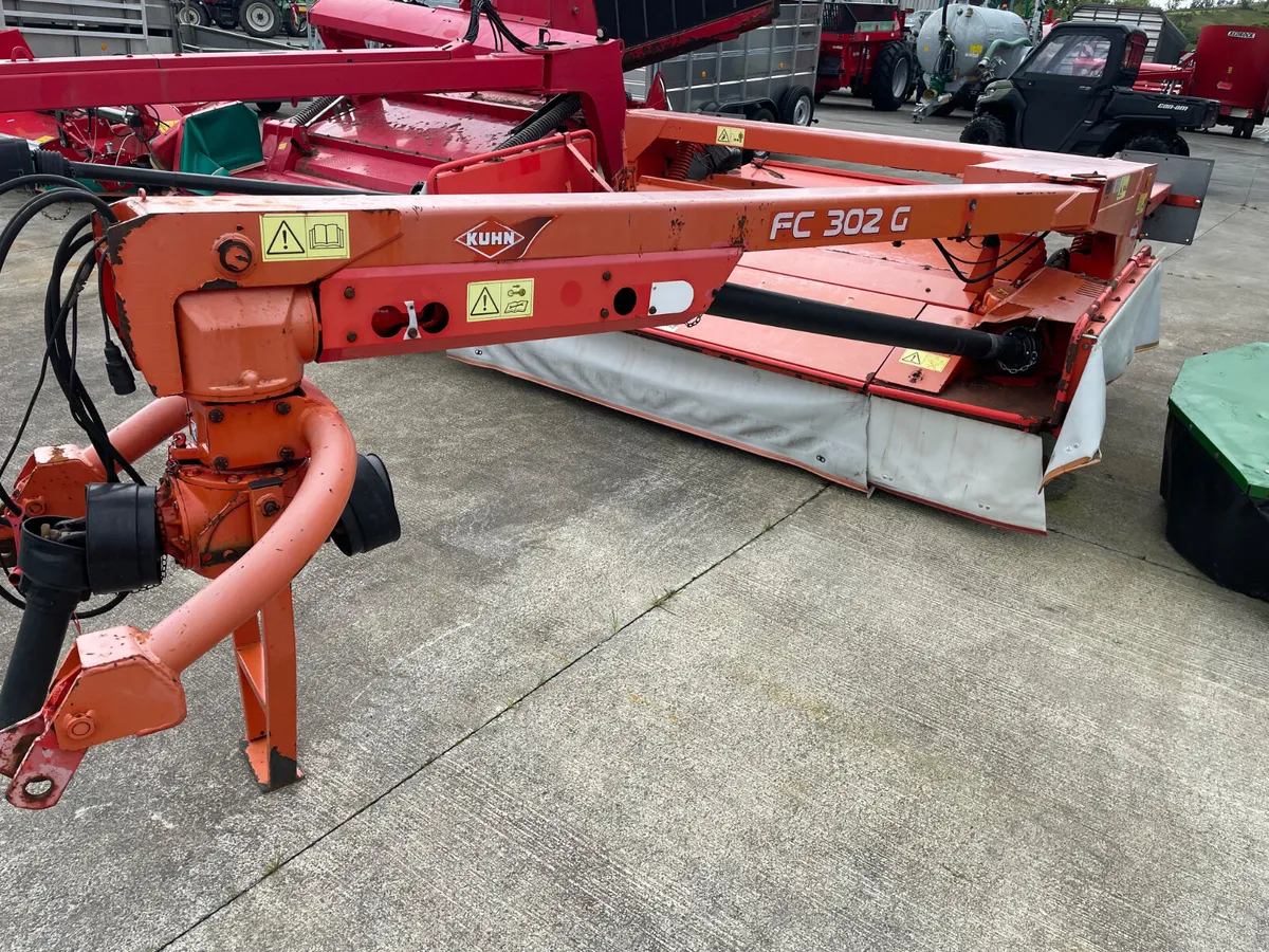Kuhn FC302G Conditioner Mower - Image 2