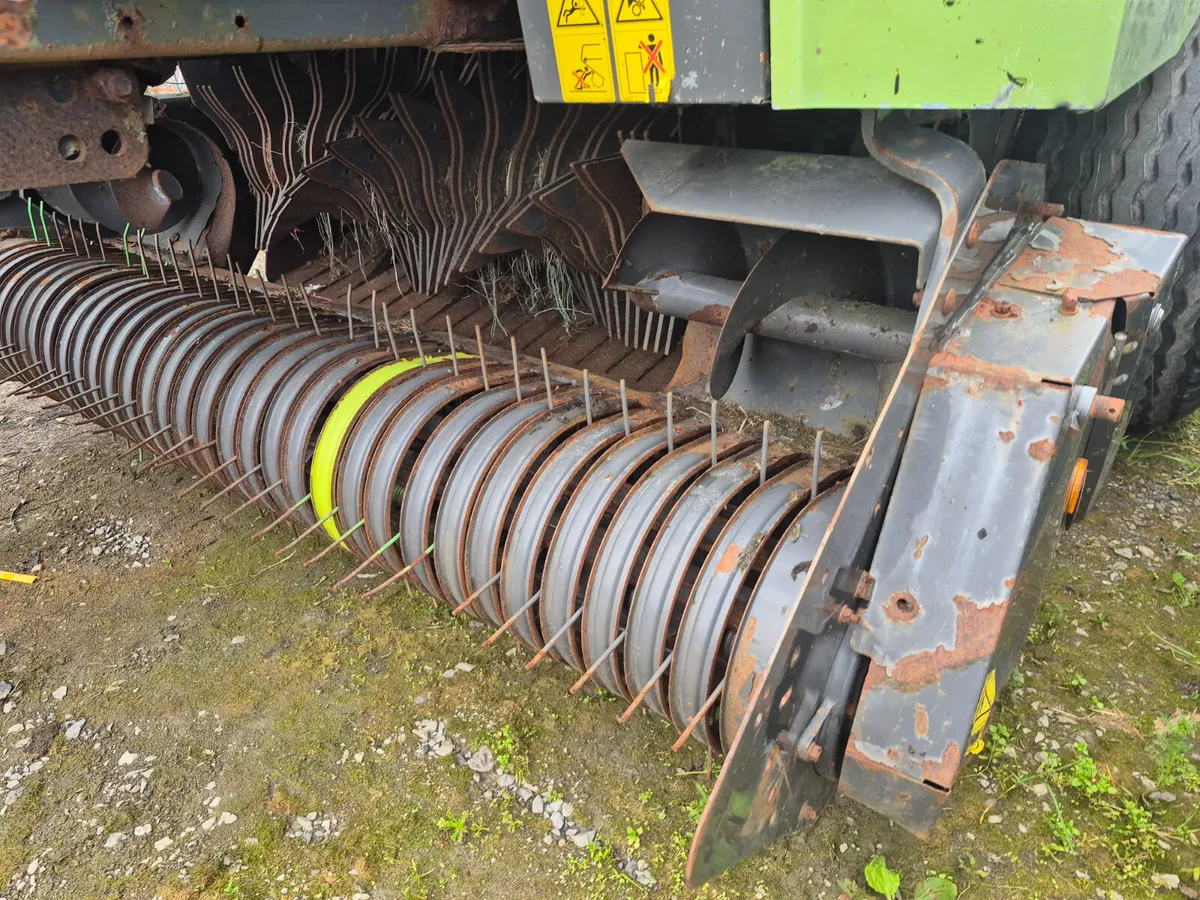 2007 Claas 354 - Image 3