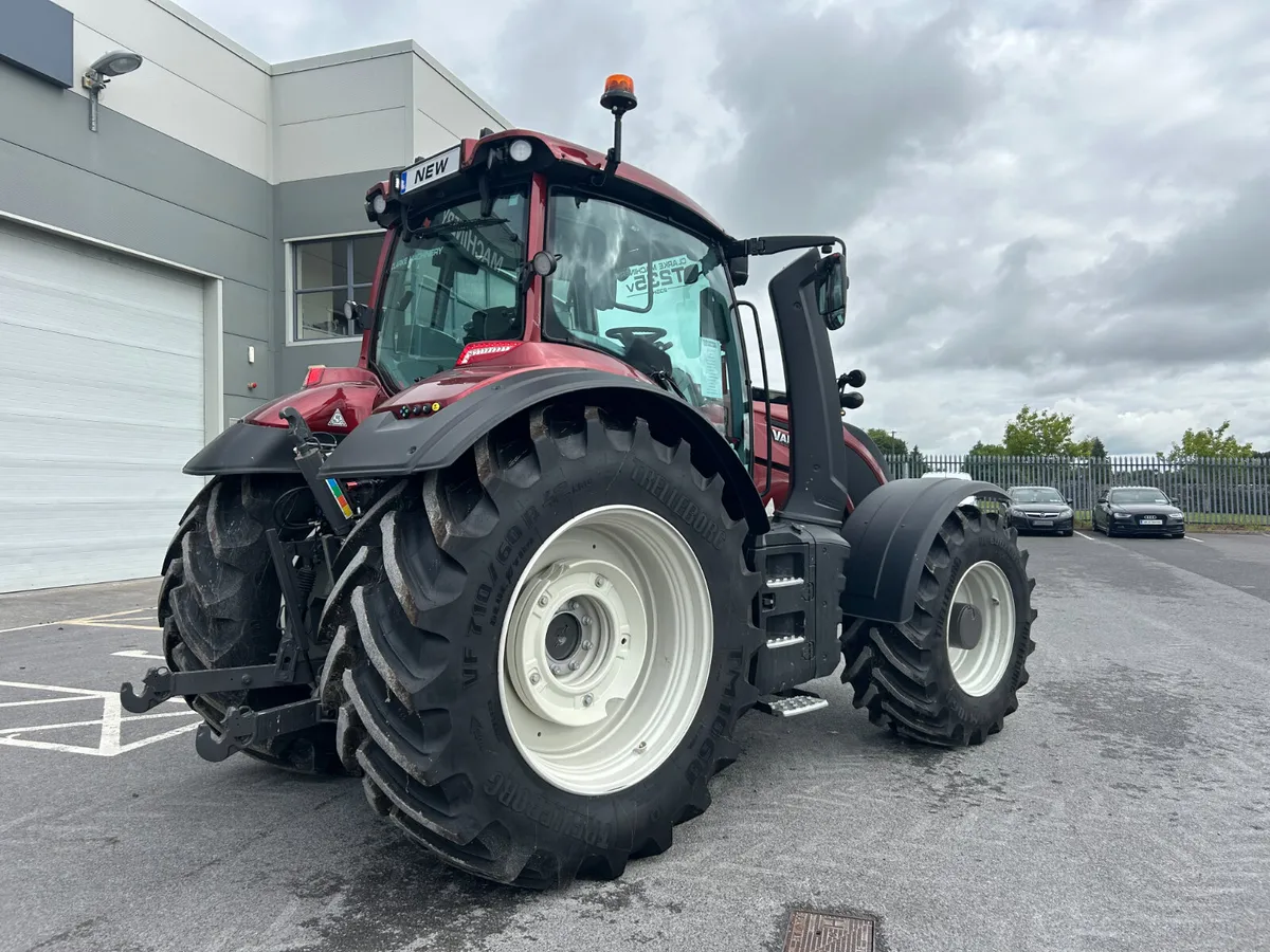 Valtra T235 Versu - Image 3