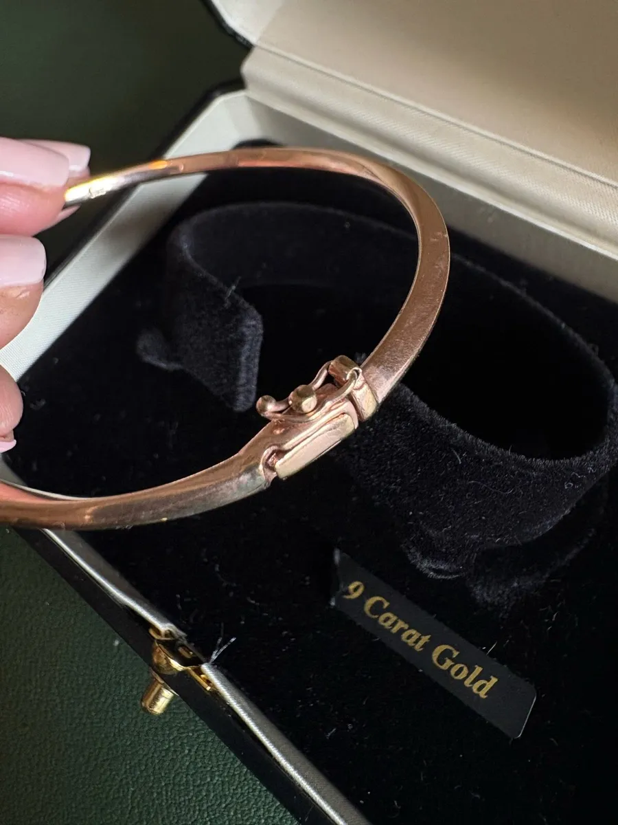Rose 9ct Gold Bangle - Image 4