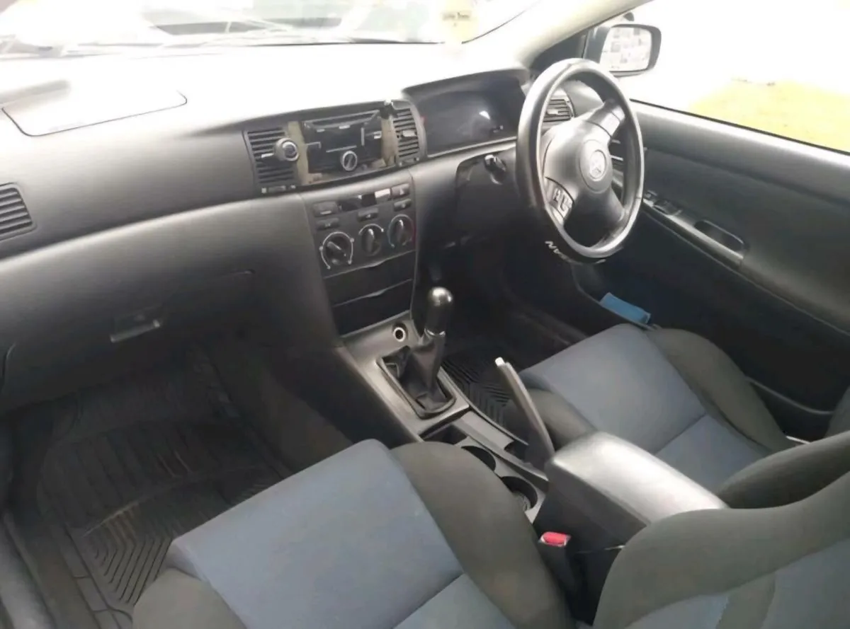 Toyota Corolla BREAKING / PARTS - Image 3