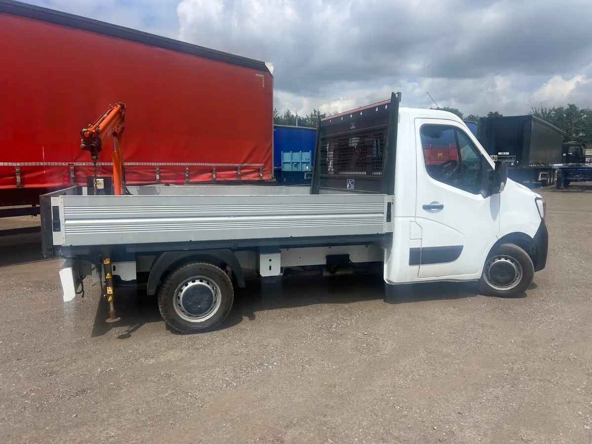 Renault Master 2021 11F crane PH110 crane - Image 3
