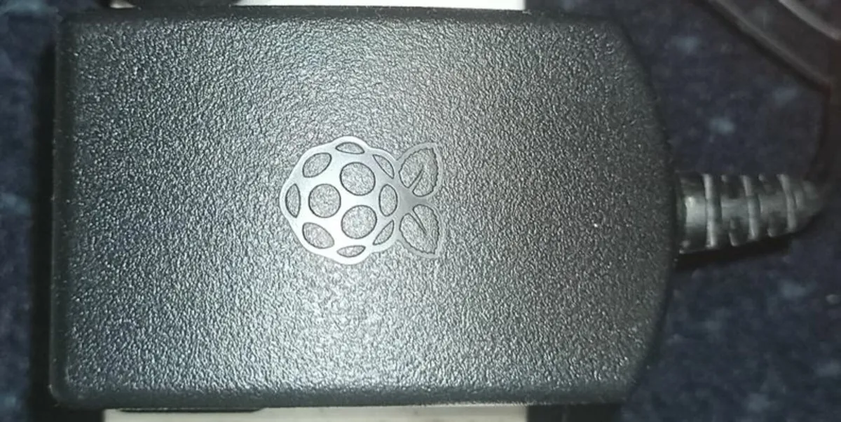 Raspberry Pi 3 + case + power supply. - Image 2