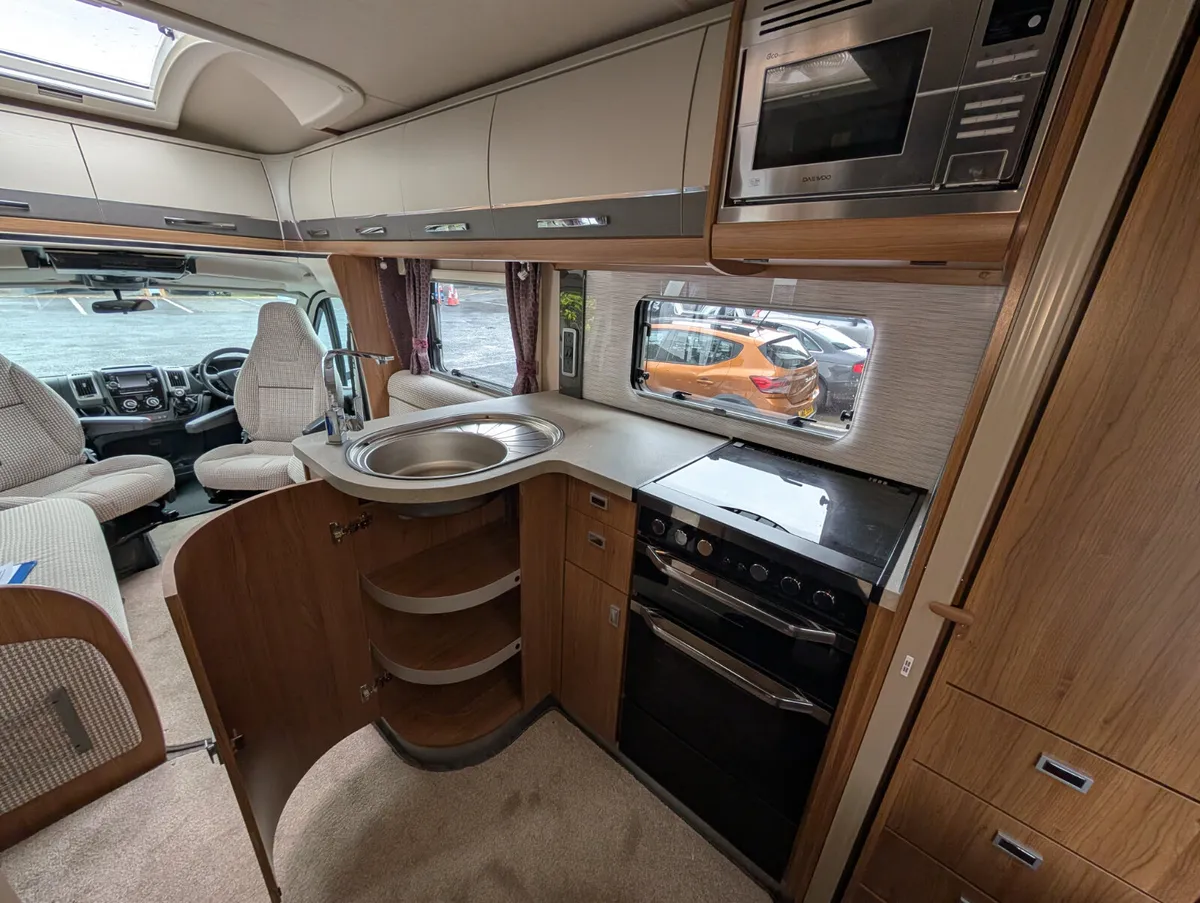 Luxury Fixed Bed Motorhome **NI Registered** - Image 3