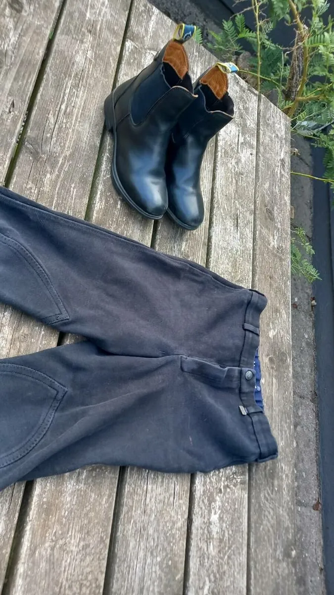 Can sell separately.(10 - 12 yrs) riding gear. - Image 4