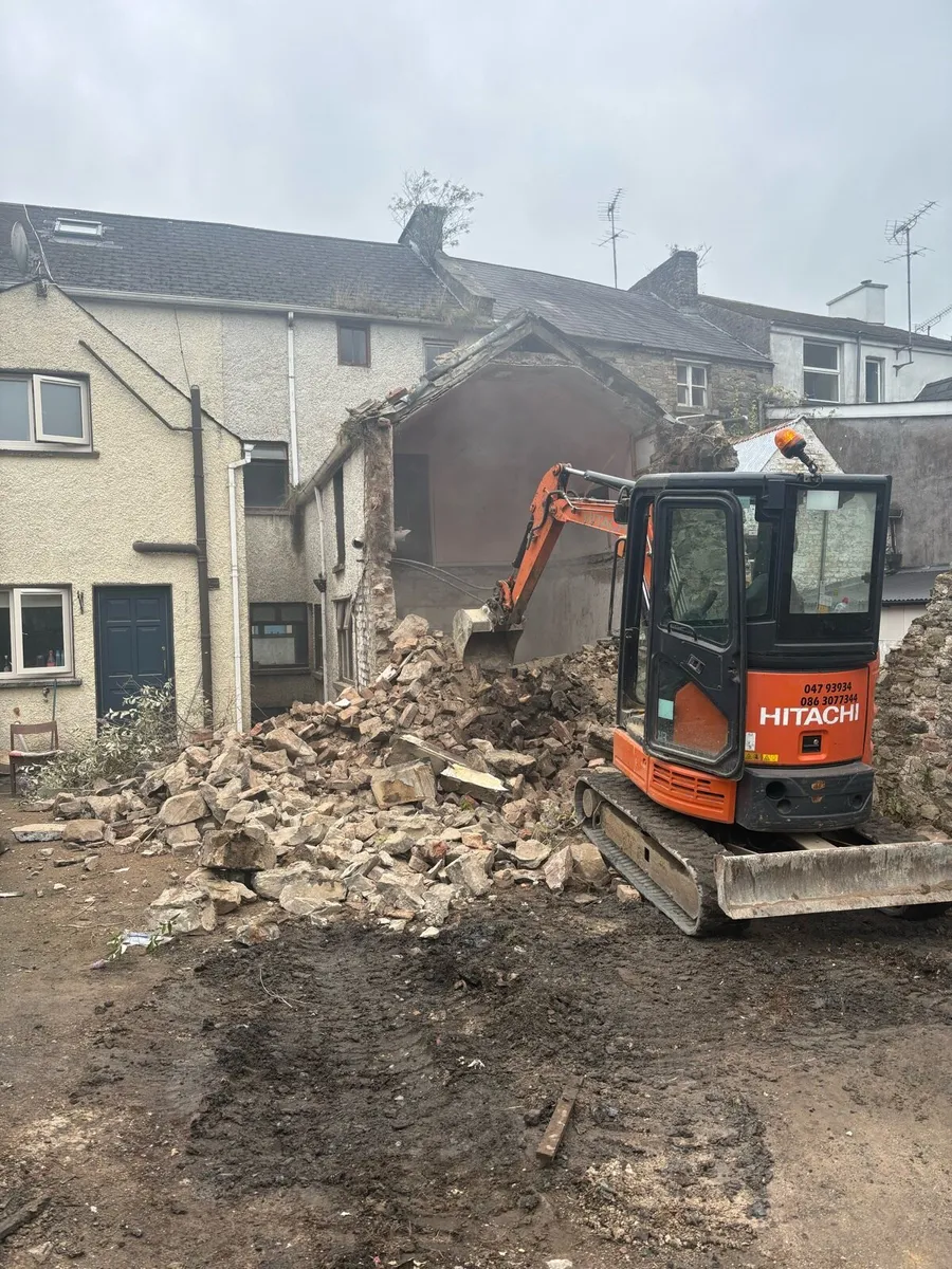 Digger hire - Image 4